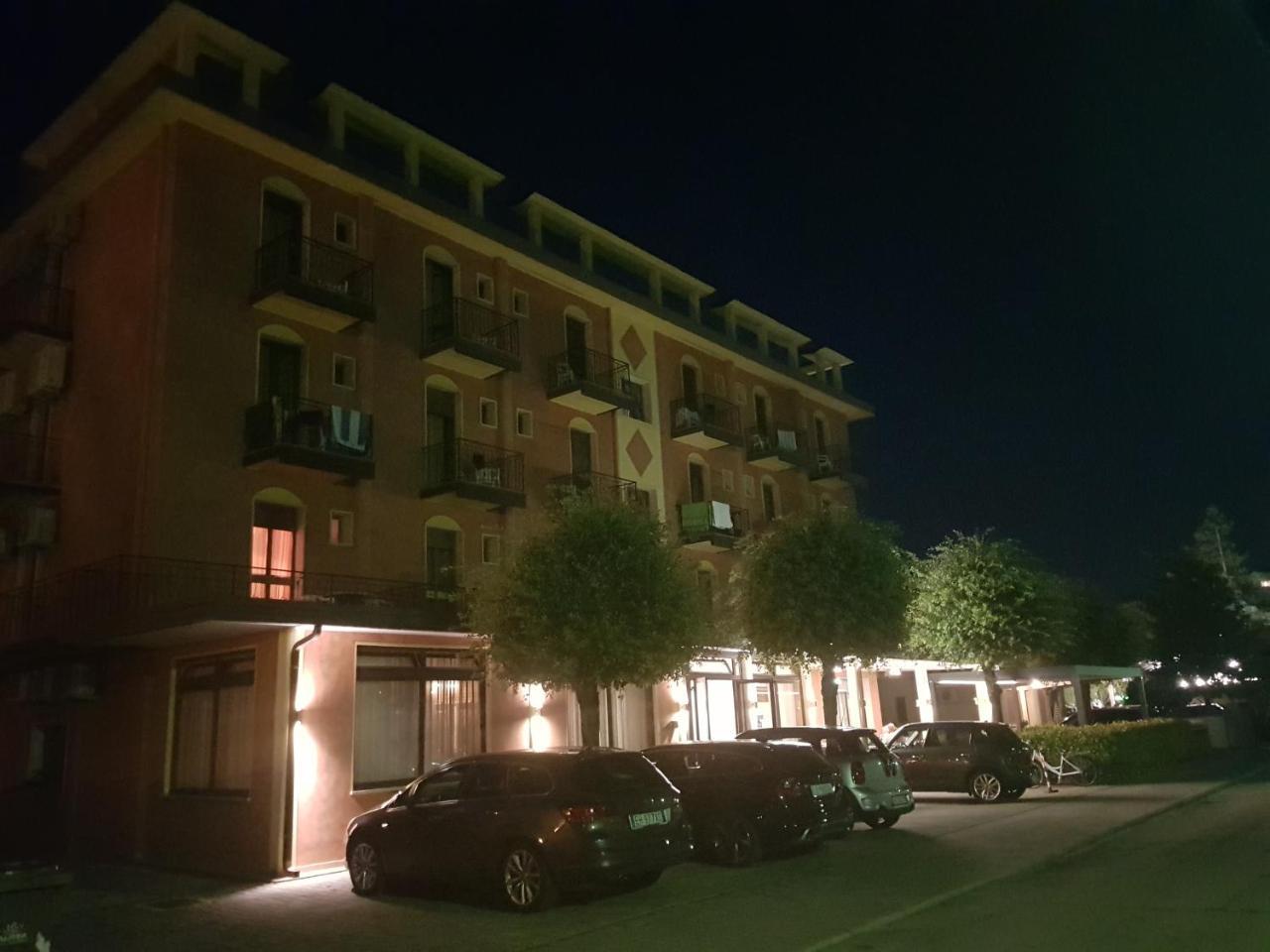 Hotel Sole Eraclea Mare Exterior photo