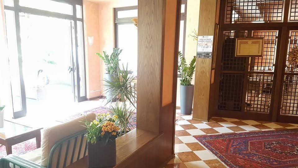 Hotel Sole Eraclea Mare Exterior photo